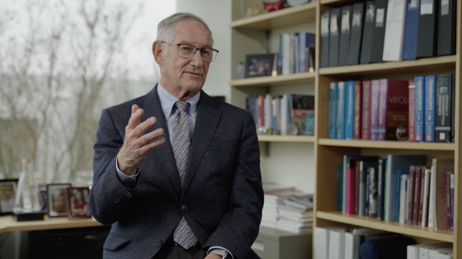 CHALLENGEs of an hiv vaccine